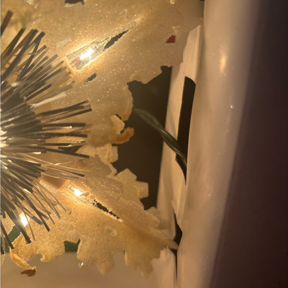 Illuminated Snowflake Tree Topper - Picture 6 of 16